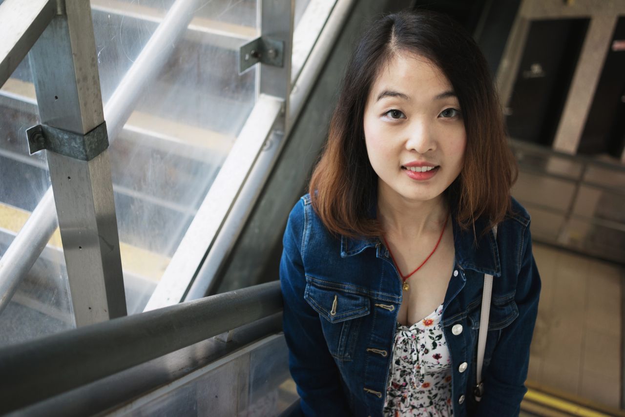 听，海哭的声音 沙滩 人像 海滩 摄影 听海 海滩