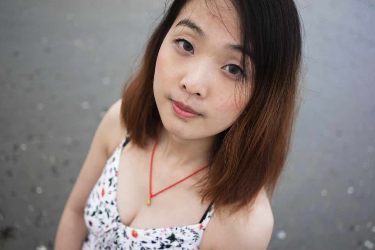 听，海哭的声音 沙滩 人像 海滩 摄影 听海 海滩