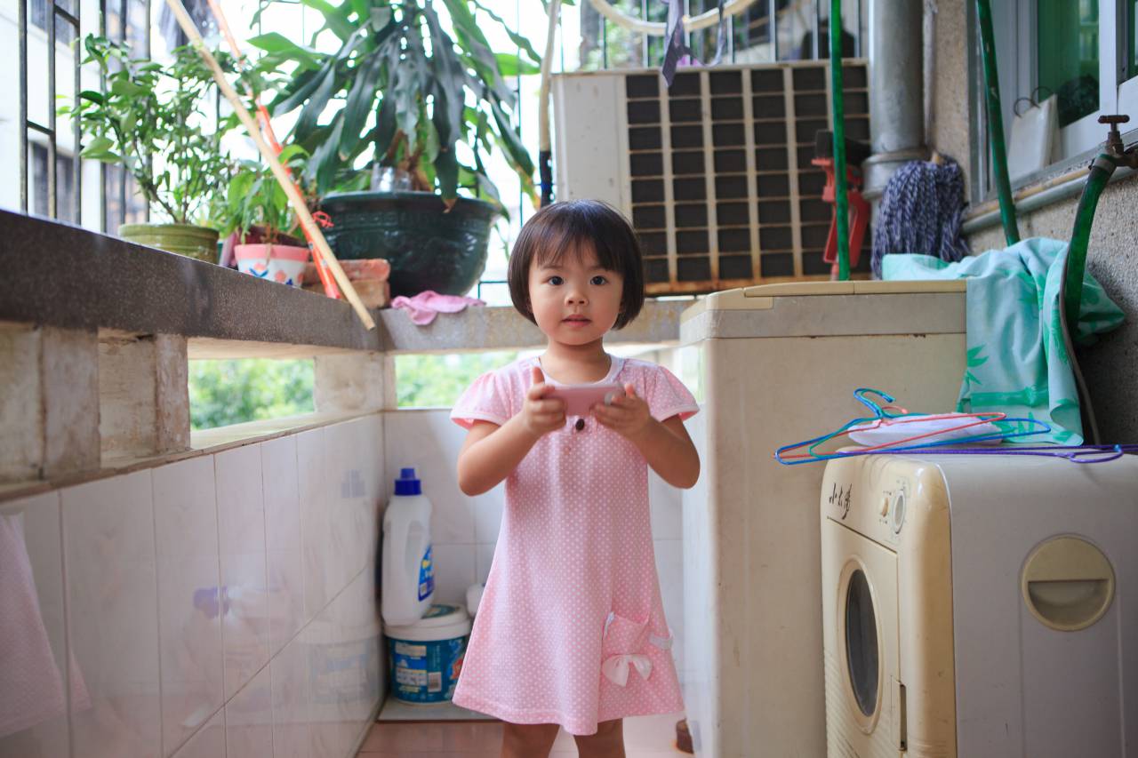 同小朋友们去吃M记 儿童 小朋友 可爱 娃娃 M记 天真 慈慈