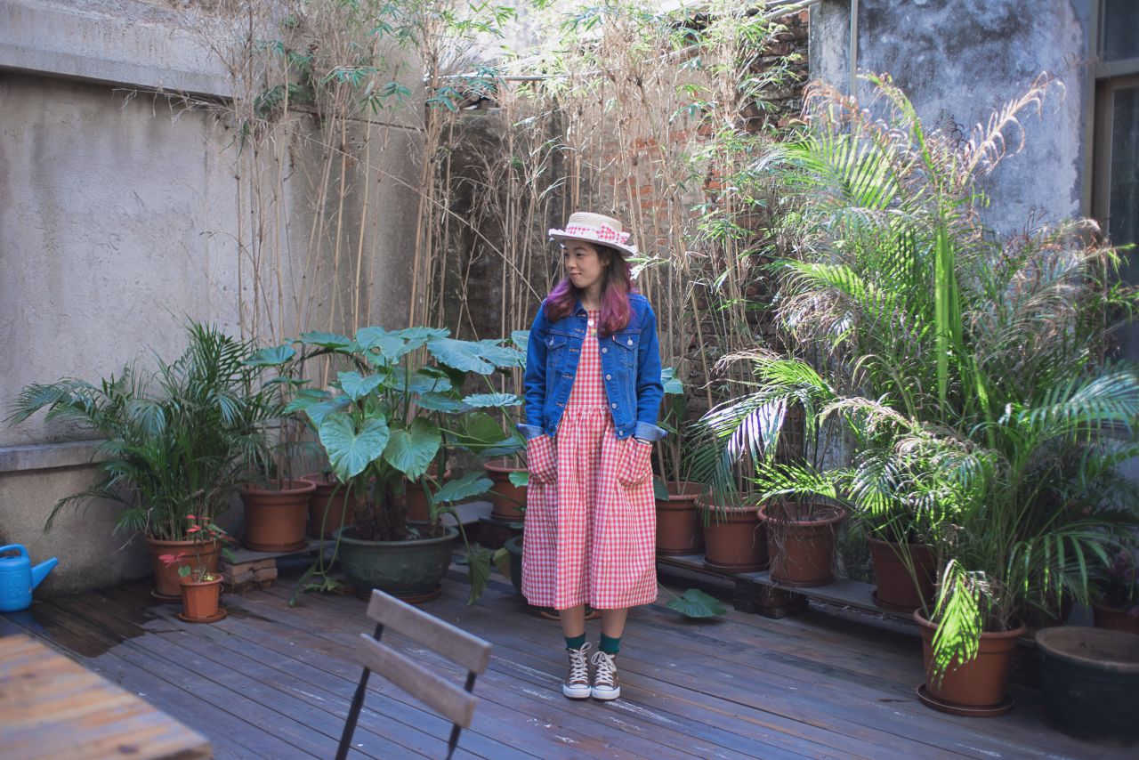 赤坎古镇下的薯片仪 日系 人像 赤坎 古镇 外拍 薯仔仪 摄影 少女 欧陆人像 赤坎人像