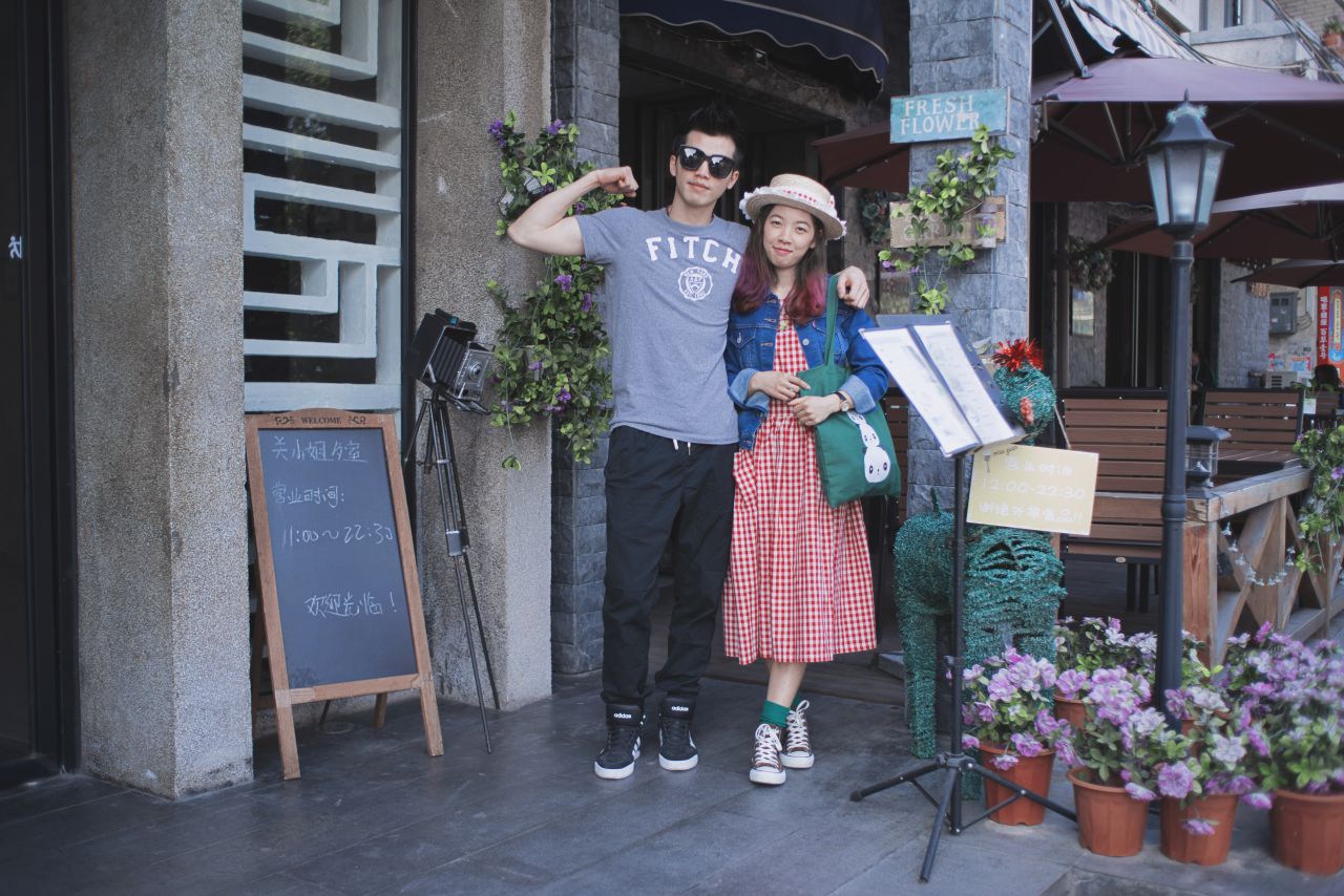 赤坎古镇下的薯片仪 日系 人像 赤坎 古镇 外拍 薯仔仪 摄影 少女 欧陆人像 赤坎人像