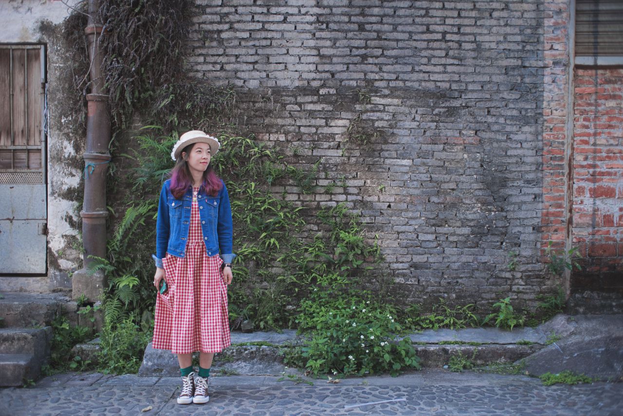 赤坎古镇下的薯片仪 日系 人像 赤坎 古镇 外拍 薯仔仪 摄影 少女 欧陆人像 赤坎人像