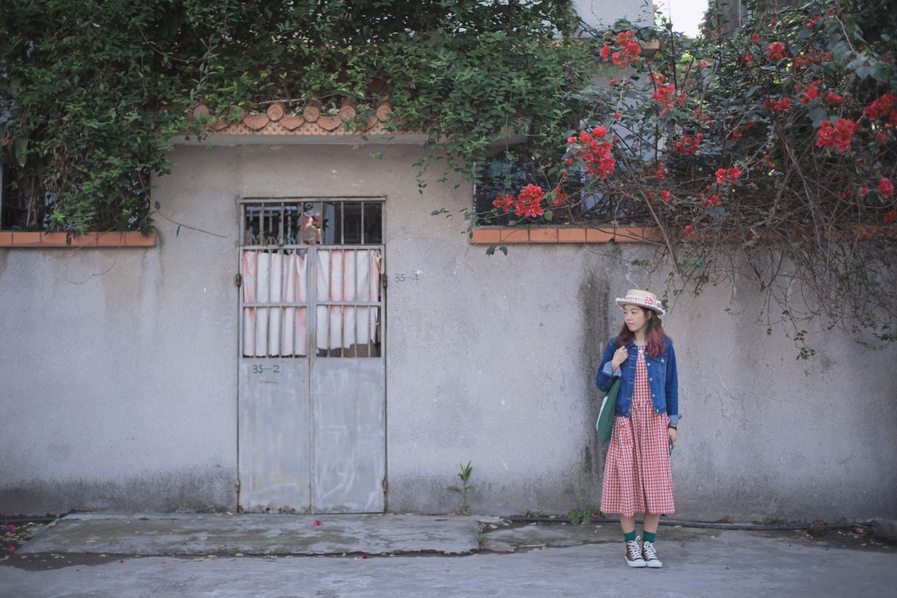 赤坎古镇下的薯片仪 日系 人像 赤坎 古镇 外拍 薯仔仪 摄影 少女 欧陆人像 赤坎人像