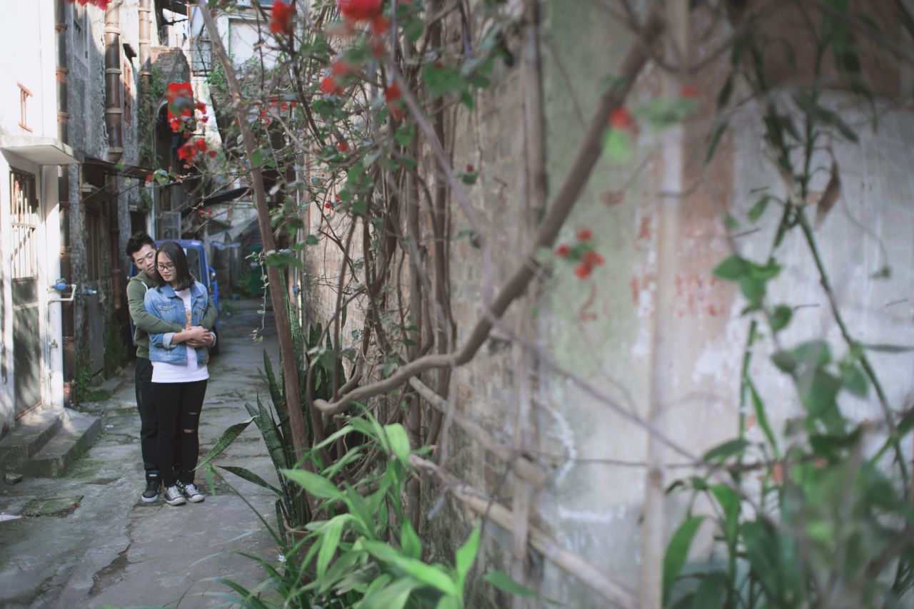 赤坎古镇下的薯片仪 日系 人像 赤坎 古镇 外拍 薯仔仪 摄影 少女 欧陆人像 赤坎人像