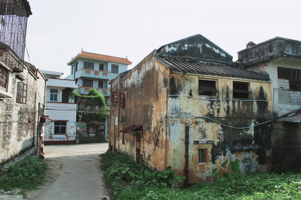 比以往更为晴朗的赤坎古镇 赤坎 尼康 D3200 楼顶 风光 风景 骑楼 开平 赤坎古镇 街景 街道
