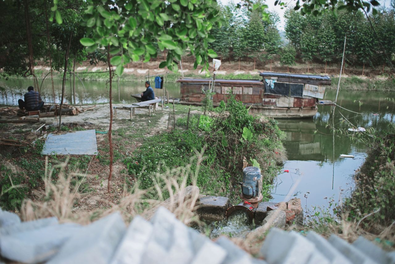 在遥远的乡村上 抽水机 船 乡村 农村 开平