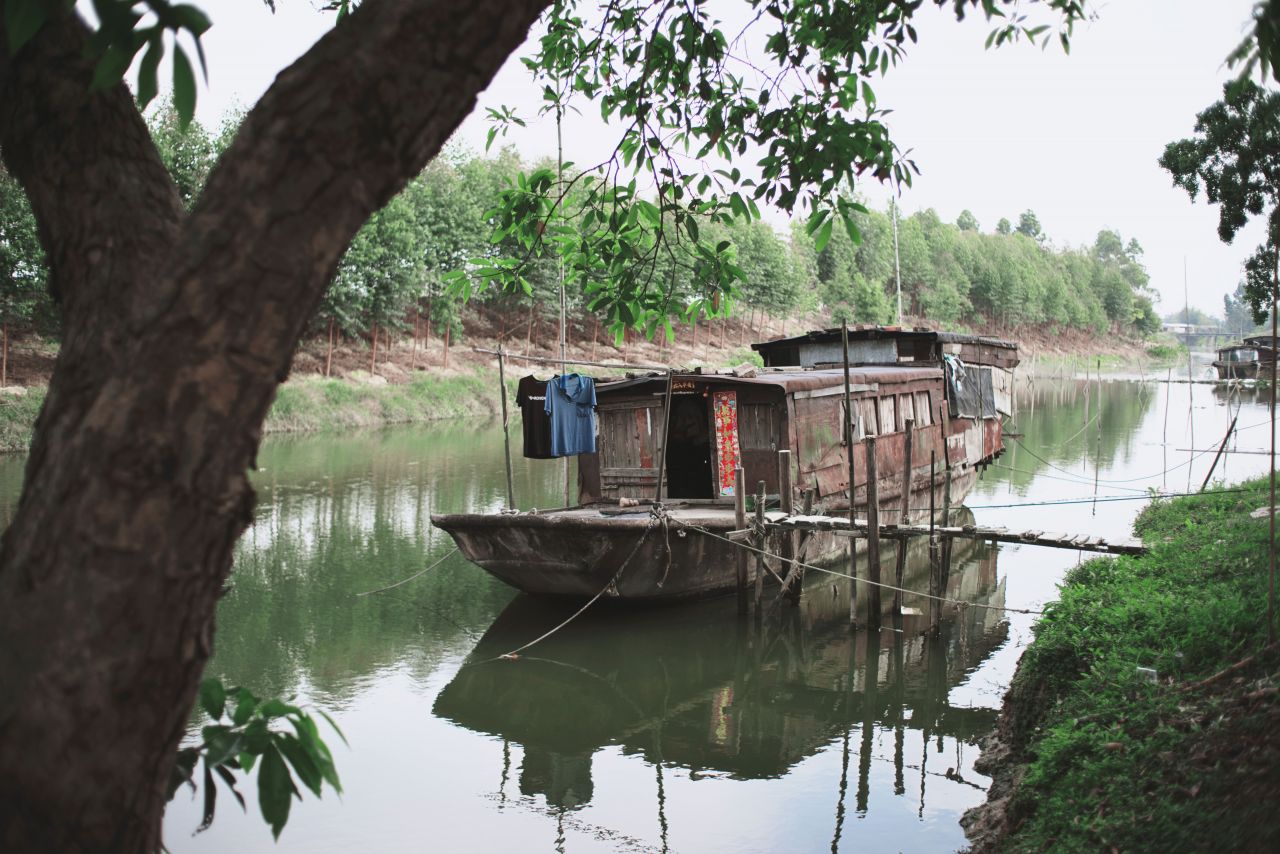 在遥远的乡村上 抽水机 船 乡村 农村 开平