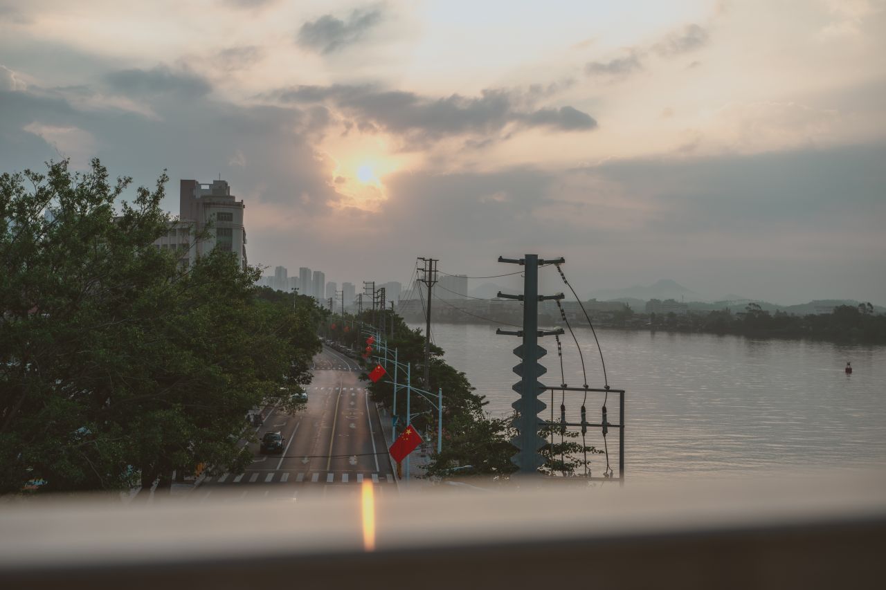 晨曦的初祥 晨曦的初祥