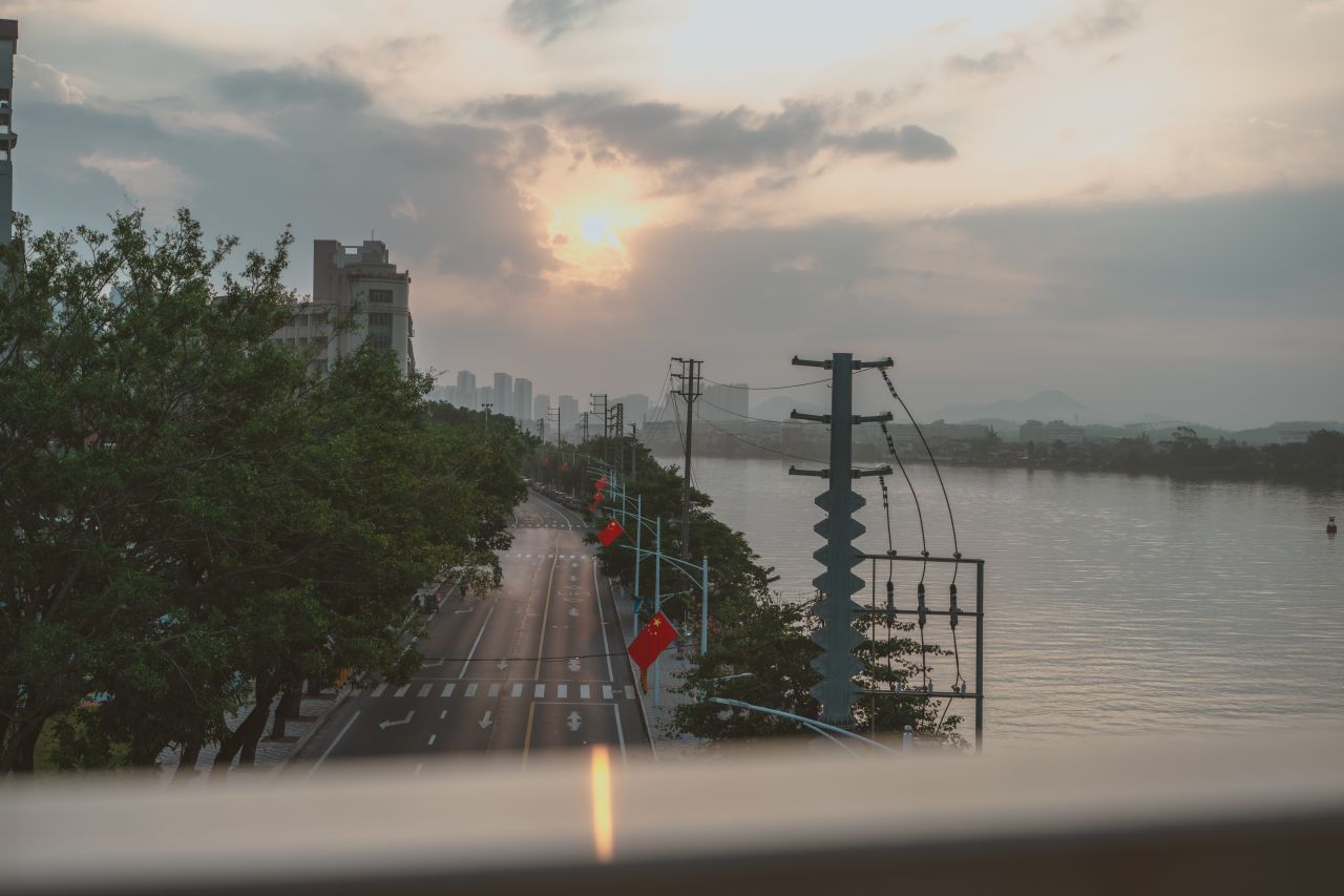 晨曦的初祥 晨曦的初祥