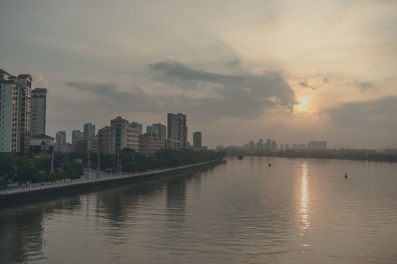 晨曦的初祥 晨曦的初祥