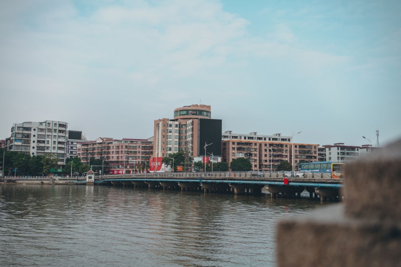 一镜定三埠之沿岸的路线 一镜定三埠之沿岸的路线