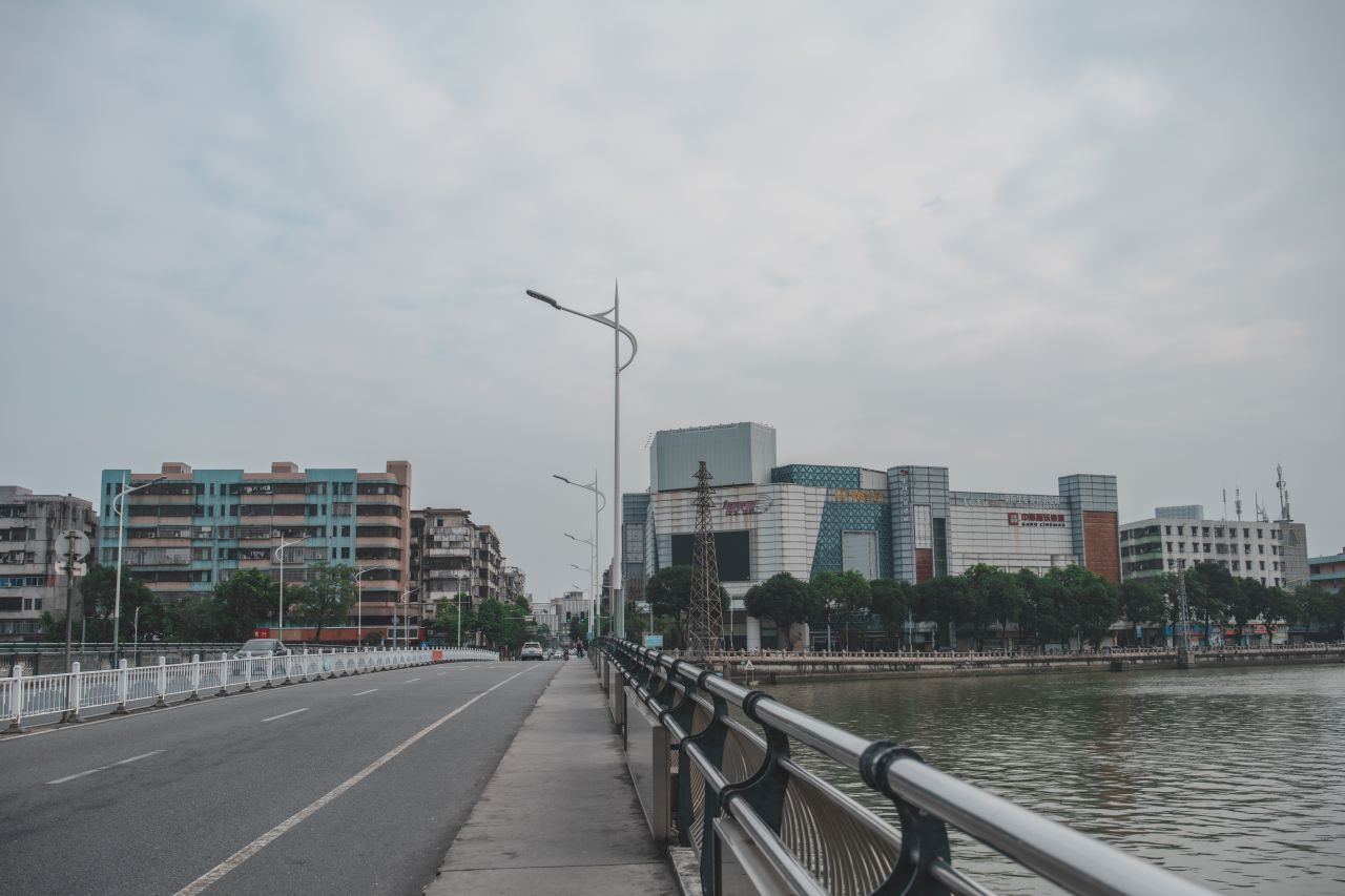 一镜定三埠之沿岸的路线 一镜定三埠之沿岸的路线