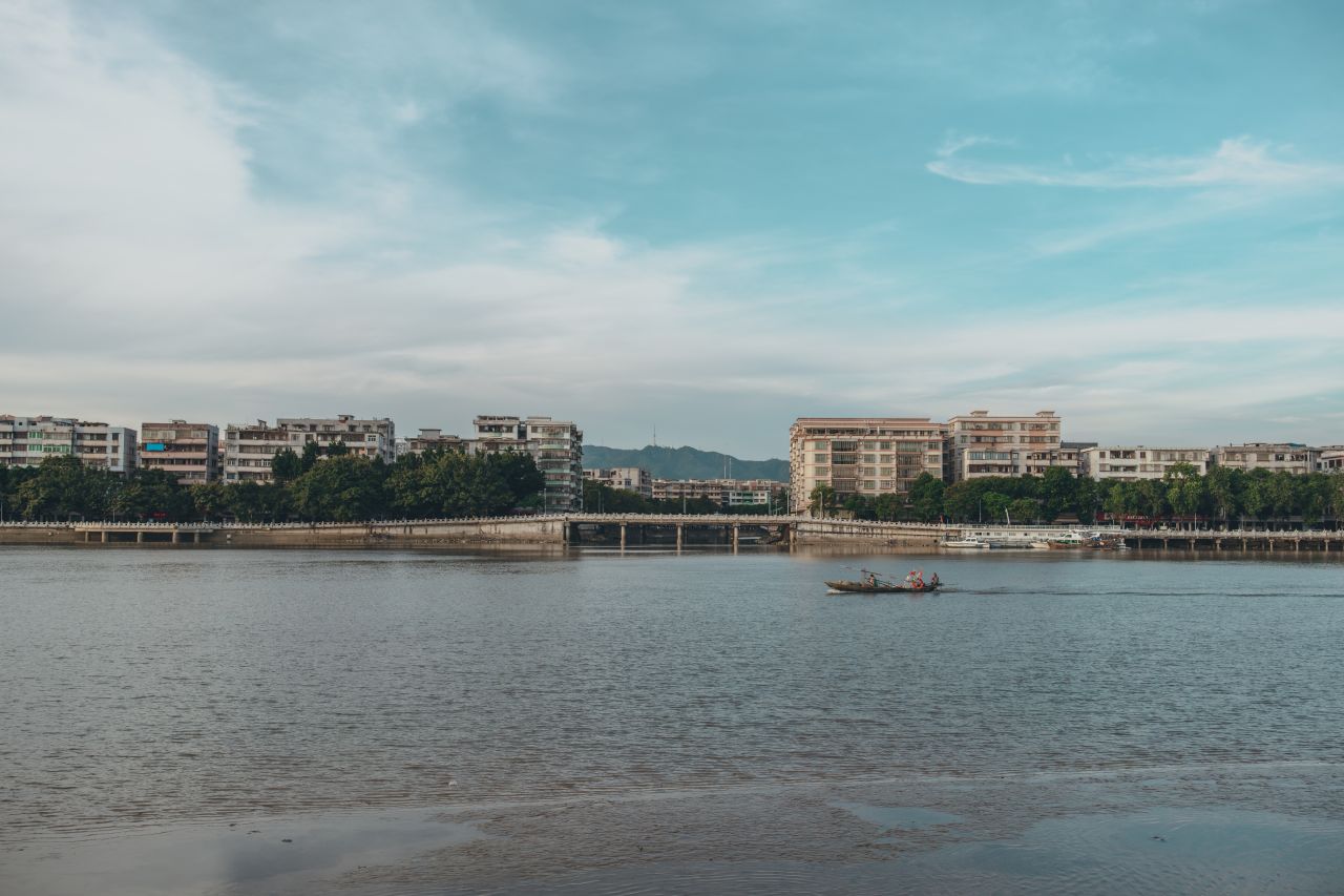 应接不暇的附带 应接不暇的附带