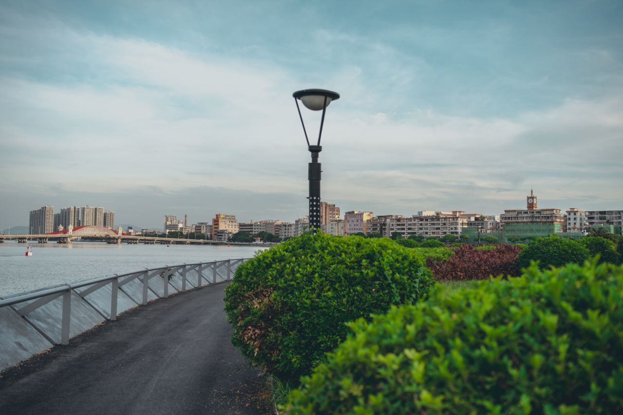 应接不暇的附带 应接不暇的附带