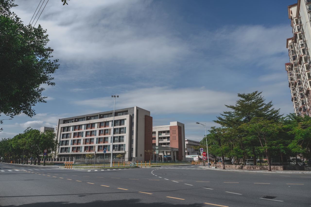 三埠大桥的沿岸风光 三埠大桥的沿岸风光