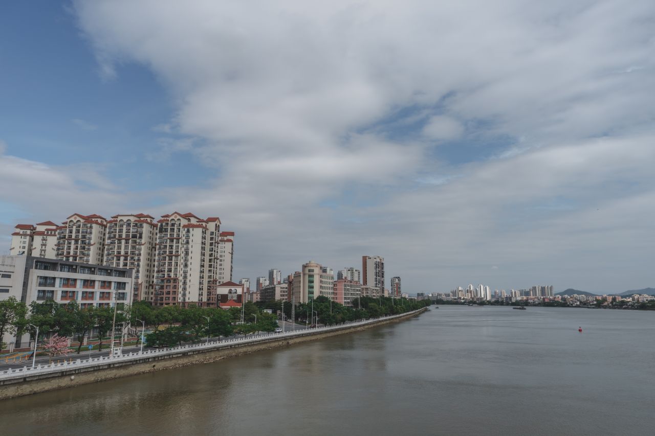 三埠大桥的沿岸风光 三埠大桥的沿岸风光