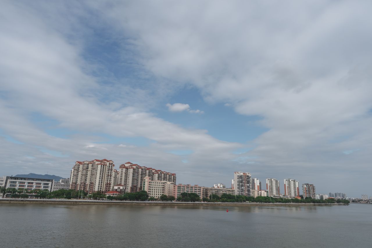 三埠大桥的沿岸风光 三埠大桥的沿岸风光