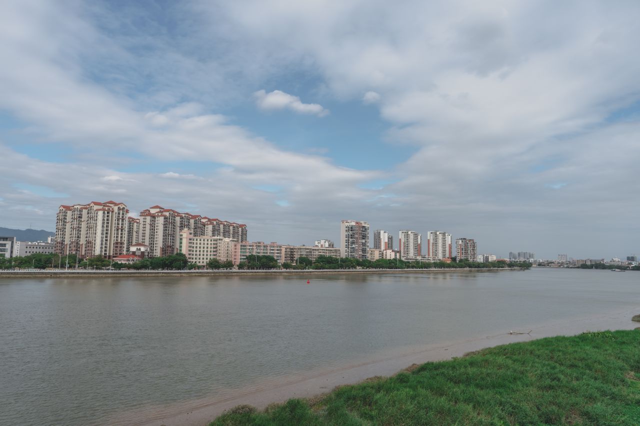 三埠大桥的沿岸风光 三埠大桥的沿岸风光