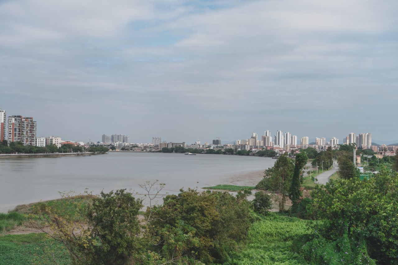 三埠大桥的沿岸风光 三埠大桥的沿岸风光