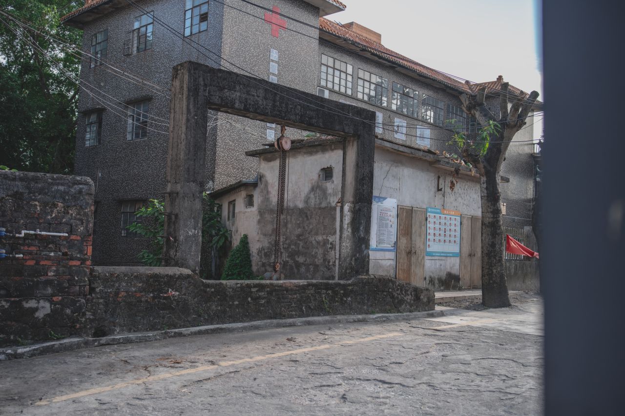 突如其来的楼冈七中 突如其来的楼冈七中